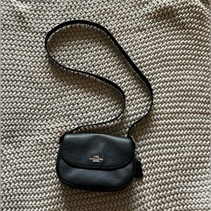 Coach Black Crossbody Leather Purse w Gold Hardware